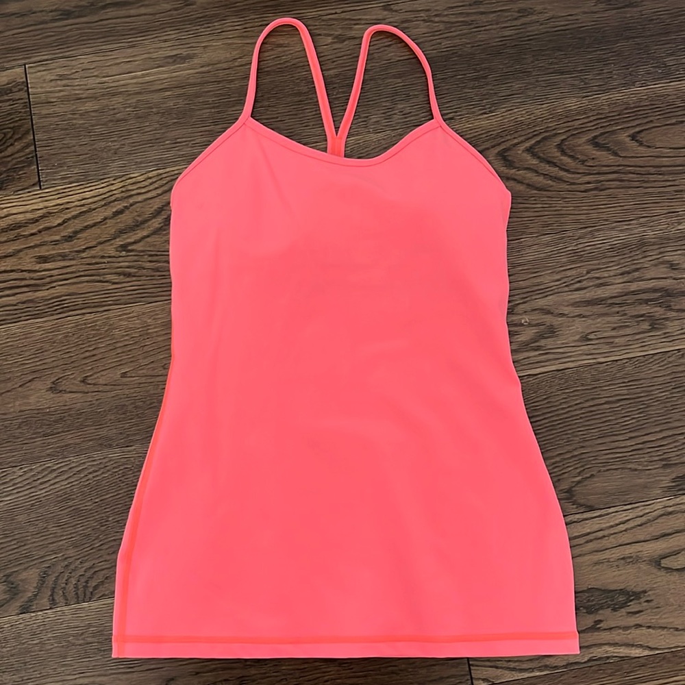 Lululemon tank with build in bra